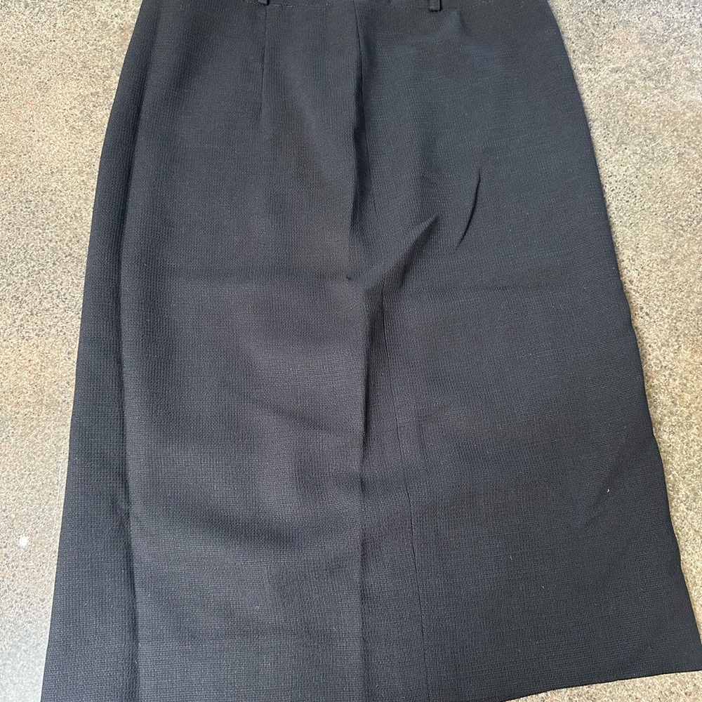 Used - Picture 3 of 3